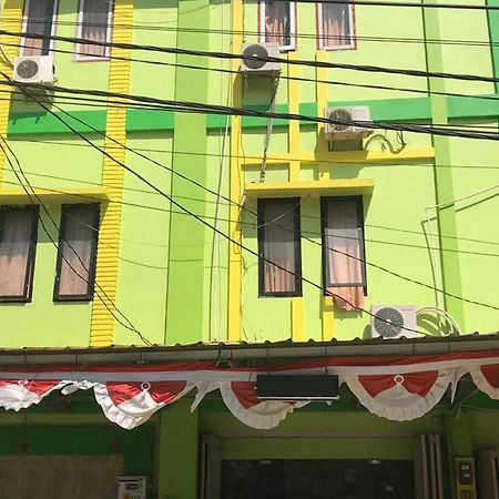 Hotel Mulia Kendari Mitra Reddoorz Pipulu Екстериор снимка