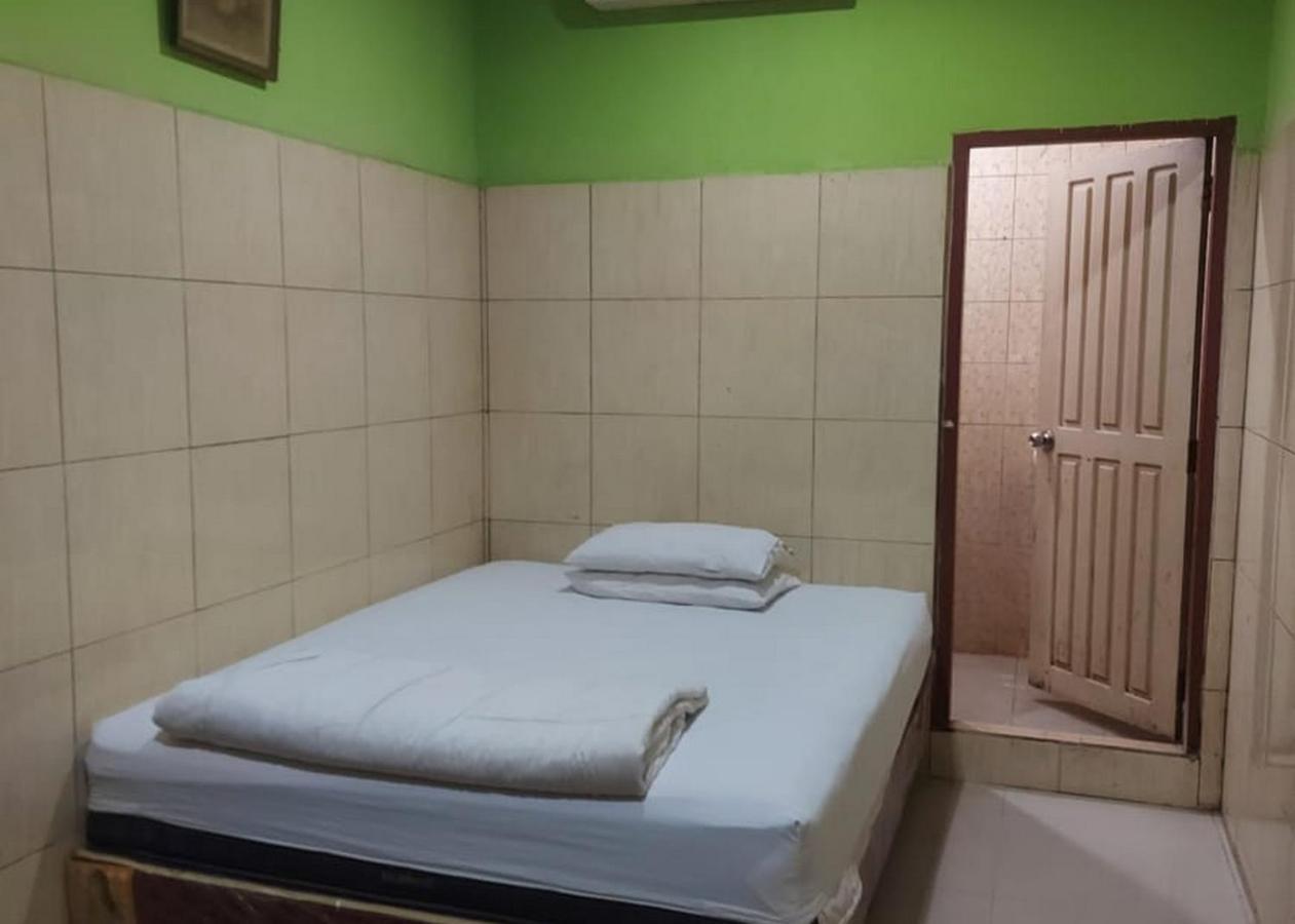 Hotel Mulia Kendari Mitra Reddoorz Pipulu Екстериор снимка